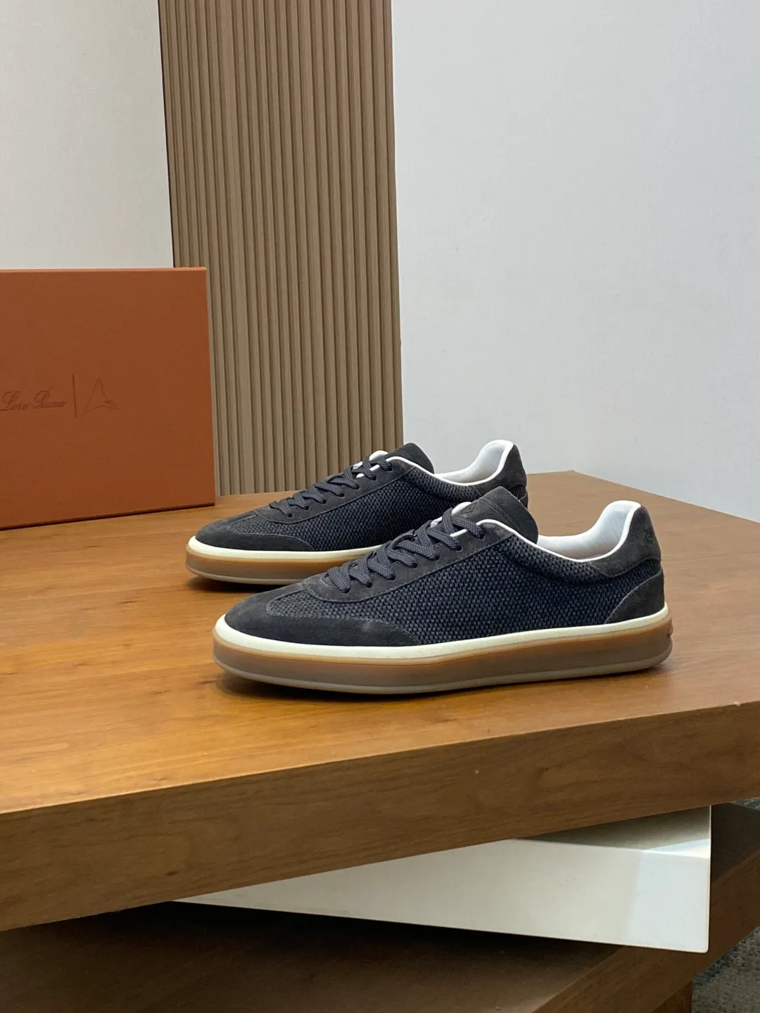 P420 Loro Piana - classic casual shoes, men's lace-up casual shoes and sneakers, high-quality lightweight and comfortable fabrics, suitable for outdoor leisure, the color scheme is young and energetic, it goes great with sportswear or casual suits! Code number: 39-44 (38, 45, 46, can be customized No. 088